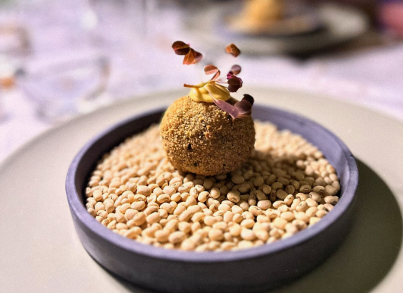 The Art of Eating and Making Friends